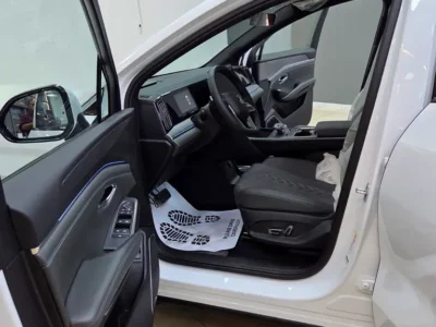 2025 BYD Song Plus 4 Cylinders Plug-in Hybrid Engine White Black SUV Chinese Specs