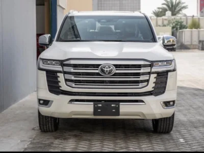 2026 Toyota Land Cruiser VX 4.0 Litres 6 Cylinders Petrol Engine White Black SUV GCC Specs