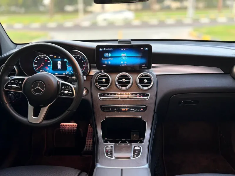 2020 Mercedes-Benz GLC-Class GLC 300 4MATIC 4 Cylinders Petrol Engine Silver Black SUV GCC