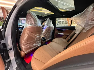 2026 Mercedes Benz E300 AMG 2.0L 4 Cylinders Hybrid Engine Grey Brown Sedan Korean Specs