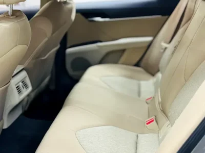 2023 Toyota Camry GLE 2.5 Litres 4-Cylinder Petrol Engine Grey Beige Sedan GCC Specs Automatic