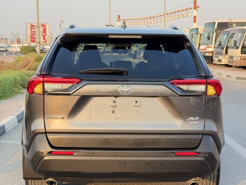 2023 TOYOTA RAV 4 XLE PREMIUM 2.5 Litres 4 Cylinders Petrol Engine Grey Black SUV US Specs