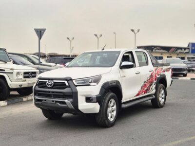 2021 Toyota Hilux ADVENTURE 2.7 Litres 4 Cylinders Petrol Engine White Black Pickup Truck GCC