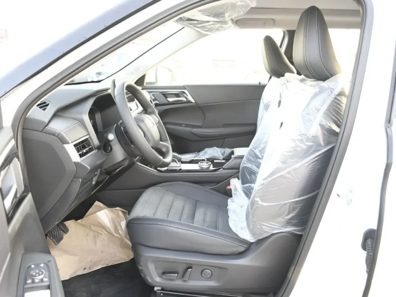 2026 Mitsubishi Outlander 7P H-Line 2.5L 4 Cylinders Petrol Engine White Black SUV GCC Specs