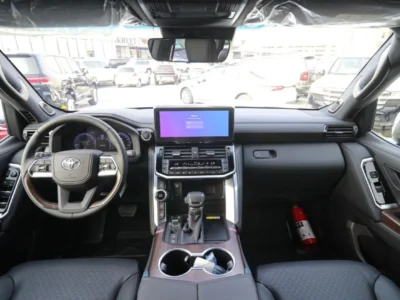 2026 Toyota Land Cruiser VX 4.0 Litres 6 Cylinders Petrol Engine White Black SUV GCC Specs