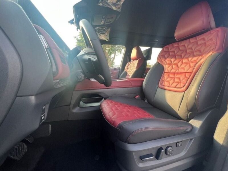 2026 Nissan Patrol LE Platinum City 3.5L Twin-Turbocharged V6 Petrol Engine Silver Red SUV GCC