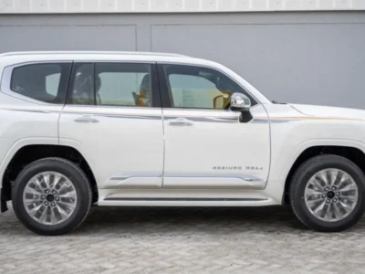 2026 Toyota Land Cruiser VX 4.0 Litres 6 Cylinders Petrol Engine White Black SUV GCC Specs