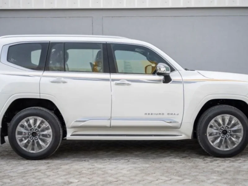 2026 Toyota Land Cruiser VX 4.0 Litres 6 Cylinders Petrol Engine White Black SUV GCC Specs