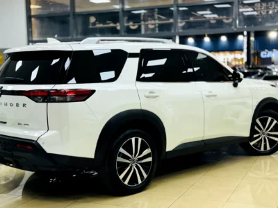 2024 Nissan Pathfinder SV 6 Cylinders Petrol Engine White Beige SUV GCC Specs Automatic