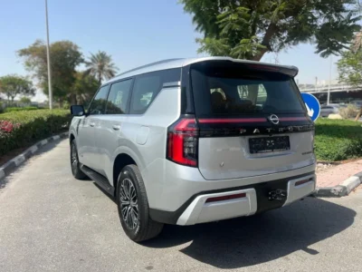 2026 Nissan Patrol LE TITANIUM 3.5L V6 Twin-Turbo Petrol Engine Silver Red SUV GCC Specs