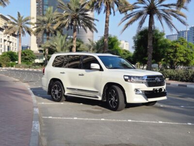 2021 Toyota Land Cruiser GXR Grand Touring 4.6 Litres V8 Petrol Engine White Tan SUV GCC Specs