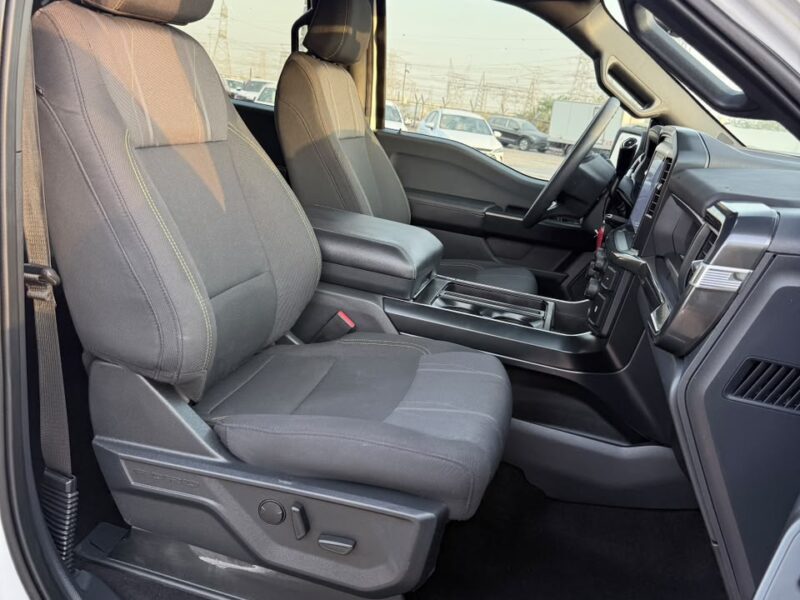2025 FORD F-150 2.7 Litres Turbo 6 Cylinders Petrol Engine White Black Pickup Truck US Specs