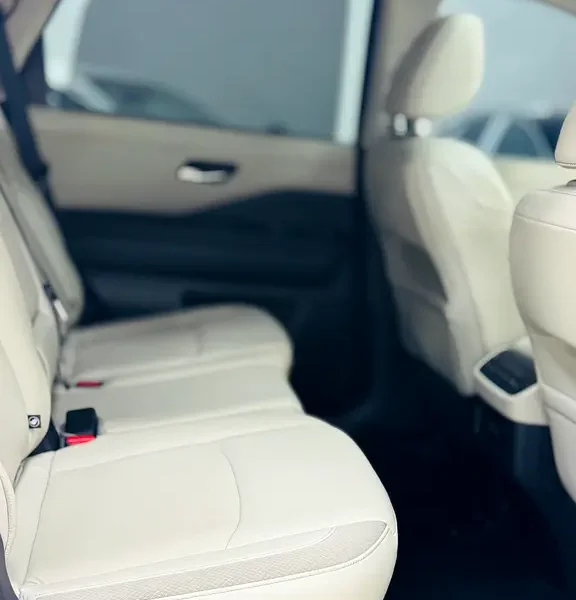 2024 Nissan Pathfinder SV 6 Cylinders Petrol Engine White Beige SUV GCC Specs Automatic
