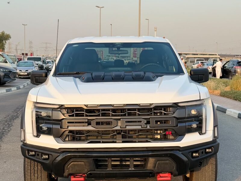 2025 FORD F-150 2.7 Litres Turbo 6 Cylinders Petrol Engine White Black Pickup Truck US Specs