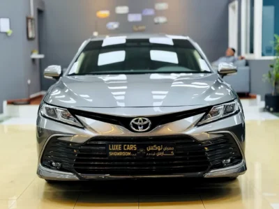 2023 Toyota Camry GLE 2.5 Litres 4-Cylinder Petrol Engine Grey Beige Sedan GCC Specs Automatic