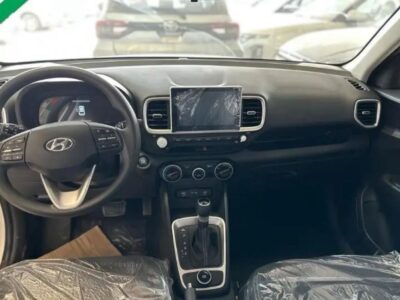 2026 Hyundai Venue 1.6 Litres 4 Cylinders Petrol Engine White Black SUV GCC Specs Automatic