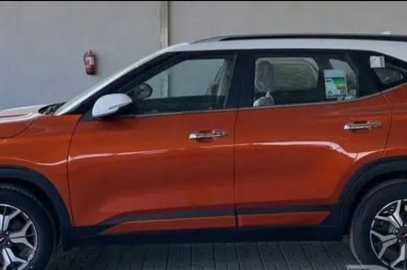 2026 Kia Seltos 2.0-Liter 4-Cylinder Petrol Engine Orange Black SUV GCC Specs Automatic