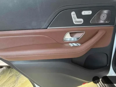 2025 Mercedes Benz GLS580 4MATIC 4.0L 8 Cylinders Petrol Engine White Brown SUV Korean Specs