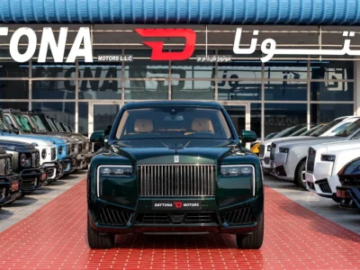 2026 Rolls-Royce Cullinan Black Badge 6.75 Litres V12 Twin-Turbo Petrol Engine Green Beige SUV