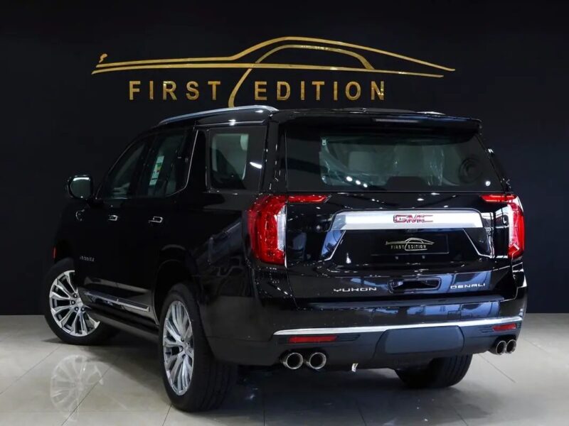 2024 GMC Yukon Denali 6.2 Litres V8 Petrol Engine Black White SUV GCC Specs Automatic