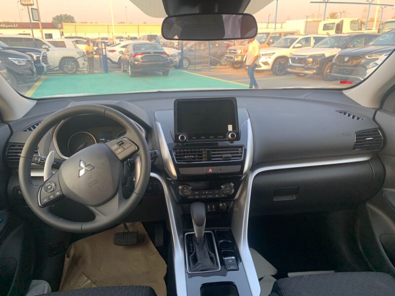 2026 Mitsubishi Eclipse Cross 1.5L turbocharged 4 Cylinders Petrol Engine White Black SUV GCC