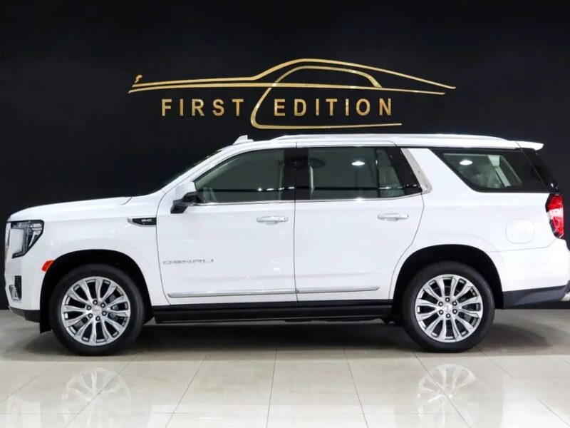2023 GMC Yukon Denali 6.2 Litres V8 Petrol Engine White Beige SUV GCC Specs Automatic