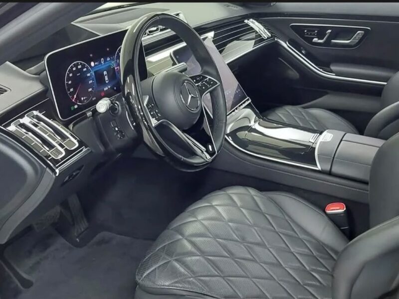 2023 Mercedes Benz S 580 4MATIC 4.0 Litres 8 Cylinders Hybrid Engine Black Sedan Korean Specs