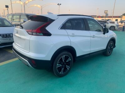 2026 Mitsubishi Eclipse Cross 1.5L turbocharged 4 Cylinders Petrol Engine White Black SUV GCC