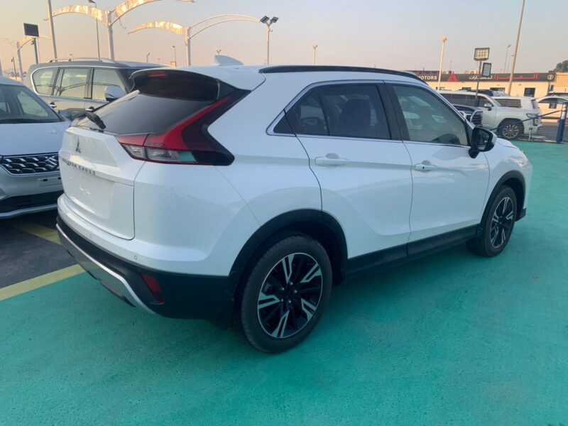 2026 Mitsubishi Eclipse Cross 1.5L turbocharged 4 Cylinders Petrol Engine White Black SUV GCC