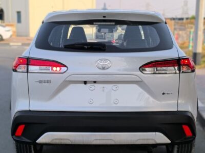 2026 Toyota Corolla Cross GLI 2.0 Litres 4 Cylinders Hybrid Engine White Black SUV Chinese Specs