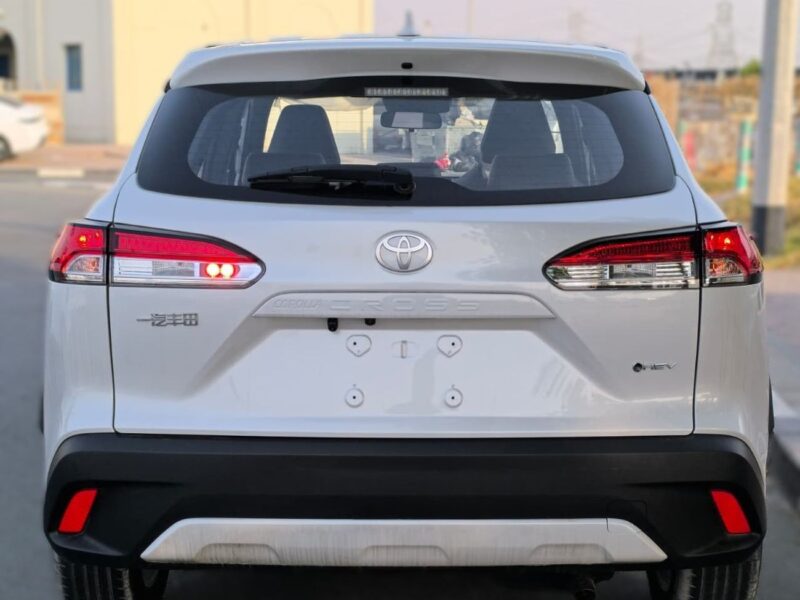 2026 Toyota Corolla Cross GLI 2.0 Litres 4 Cylinders Hybrid Engine White Black SUV Chinese Specs