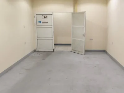 Al Quoz Clean 350+ Sq. Ft. Warehouse | Secure & Reliable | Mezzanine | Al Quoz 4