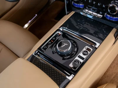 2026 Rolls-Royce Cullinan Black Badge 6.75 Litres V12 Twin-Turbo Petrol Engine Green Beige SUV