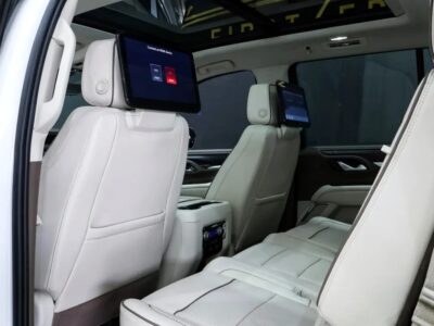 2023 GMC Yukon Denali 6.2 Litres V8 Petrol Engine White Beige SUV GCC Specs Automatic
