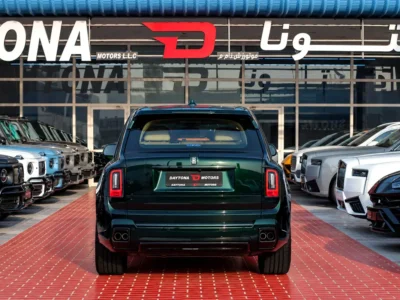 2026 Rolls-Royce Cullinan Black Badge 6.75 Litres V12 Twin-Turbo Petrol Engine Green Beige SUV