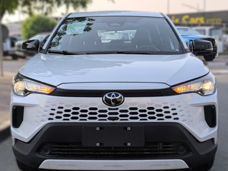 2026 Toyota Corolla Cross GLI 2.0 Litres 4 Cylinders Hybrid Engine White Black SUV Chinese Specs