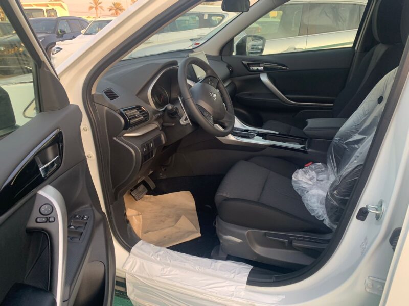 2026 Mitsubishi Eclipse Cross 1.5L turbocharged 4 Cylinders Petrol Engine Silver Grey SUV GCC