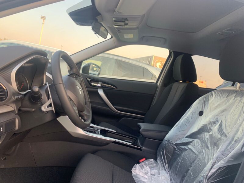 2026 Mitsubishi Eclipse Cross 1.5L turbocharged 4 Cylinders Petrol Engine White Black SUV GCC