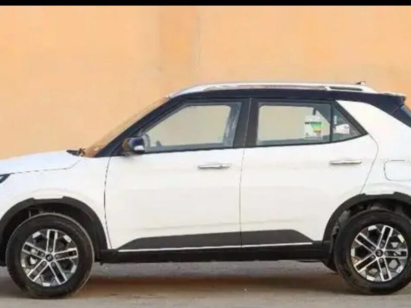 2026 Hyundai Venue 1.6 Litres 4 Cylinders Petrol Engine White Black SUV GCC Specs Automatic