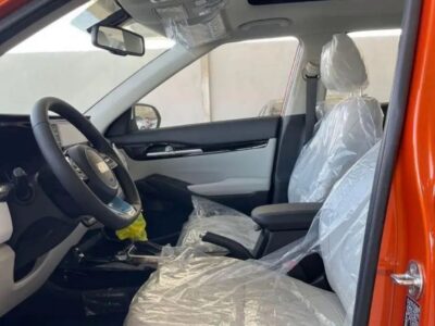 2026 Kia Seltos 2.0-Liter 4-Cylinder Petrol Engine Orange Black SUV GCC Specs Automatic