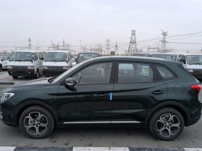 2025 MG ZS 1.5 Litres 4 Cylinders Petrol Engine Green Black SUV GCC Specs Automatic
