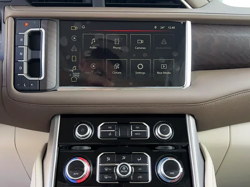 2024 GMC Yukon Denali 6.2 Litres V8 Petrol Engine Black White SUV GCC Specs Automatic