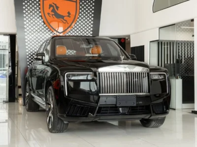 2026 Rolls Royce Cullinan SILVER BADGE 6.75 Litres Twin-Turbo V12 Engine Black Orange SUV