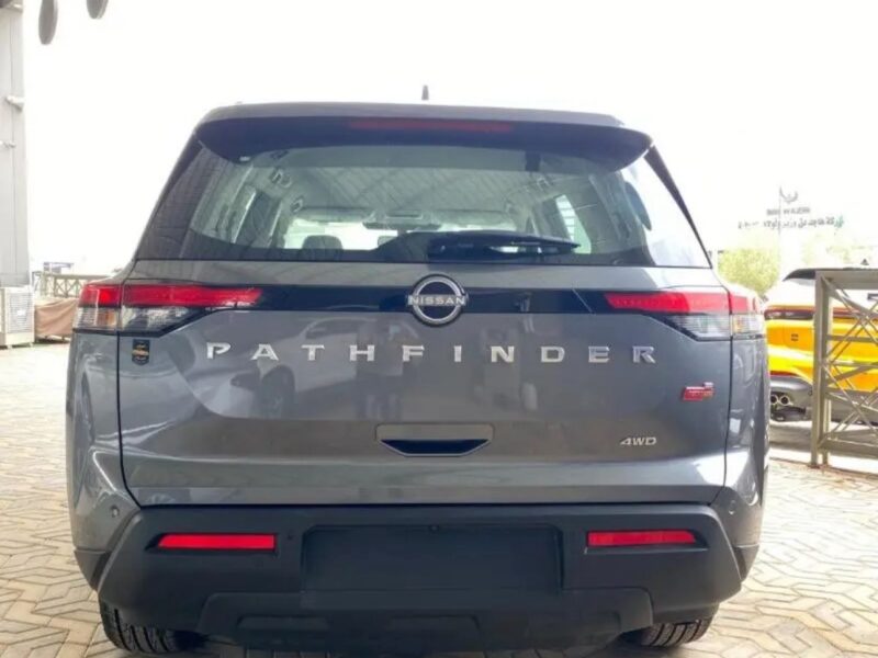 2024 Nissan Pathfinder 3.5-liter V6 Petrol Engine Grey Beige SUV GCC Specs Automatic