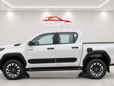 2027 Toyota Hilux Trailhunter 2.8L 1GD-FTV Turbo Diesel Engine White Black Pickup Truck GCC