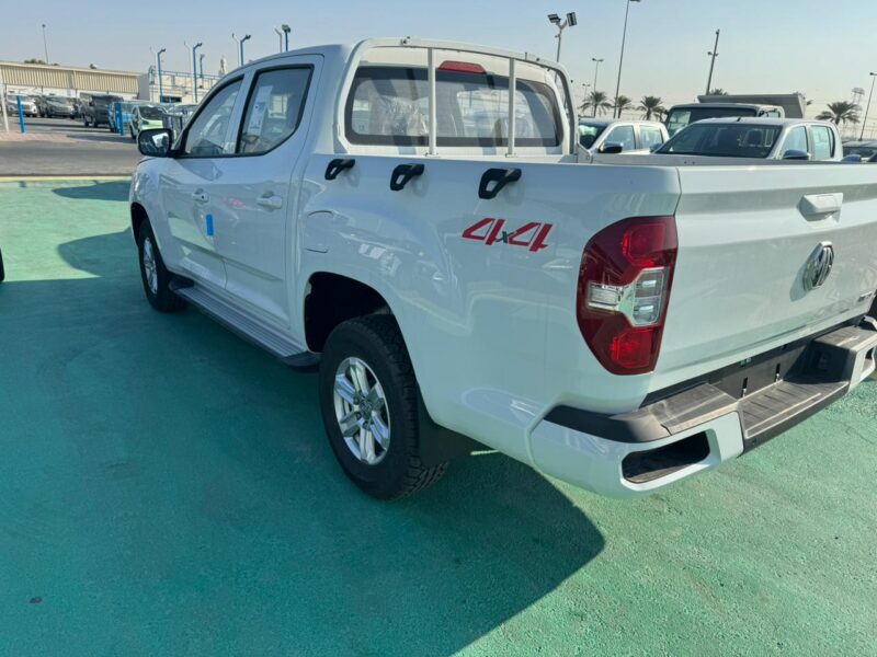 2022 MG T60 2.8-Litre Turbo-Diesel Engine White Black Pickup Truck GCC Specs Automatic