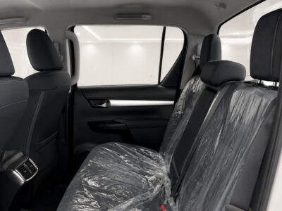 2027 Toyota Hilux Trailhunter 2.8L 1GD-FTV Turbo Diesel Engine White Black Pickup Truck GCC