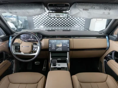 2026 Land Rover Range Rover AUTOBIOGRAPHY P530 4.4L V8 Twin-Turbo Black Tan SUV GCC