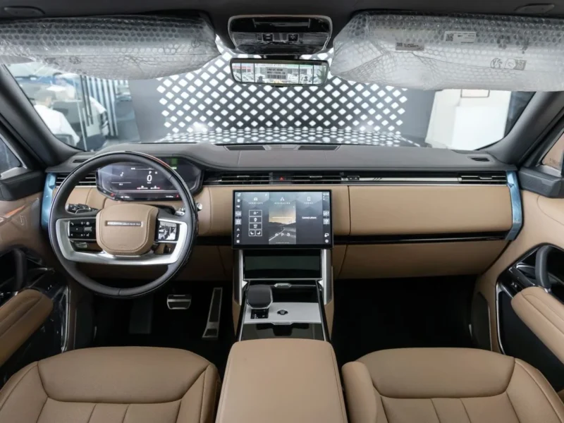 2026 Land Rover Range Rover AUTOBIOGRAPHY P530 4.4L V8 Twin-Turbo Black Tan SUV GCC