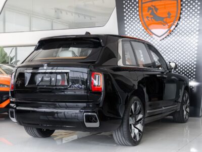 2026 Rolls Royce Cullinan SILVER BADGE 6.75 Litres Twin-Turbo V12 Engine Black Orange SUV